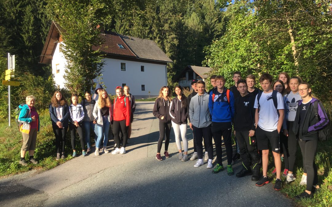 Schulausflug der 2AHW und 2BHW in die Garnitzenklamm